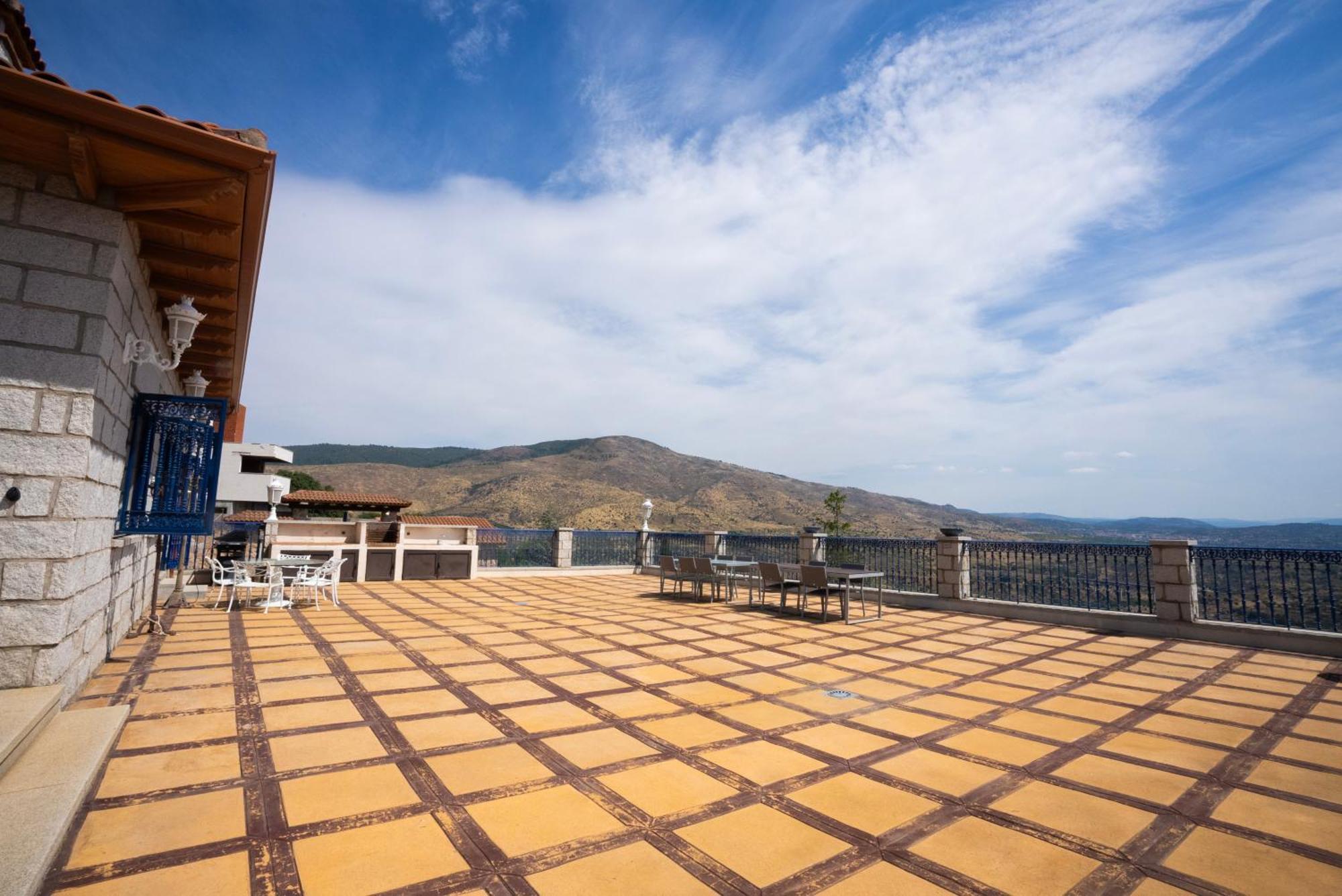 Mansion Con Jacuzzi A 40 Grados, Gran Piscina Y Padel El Tiemblo Exterior foto