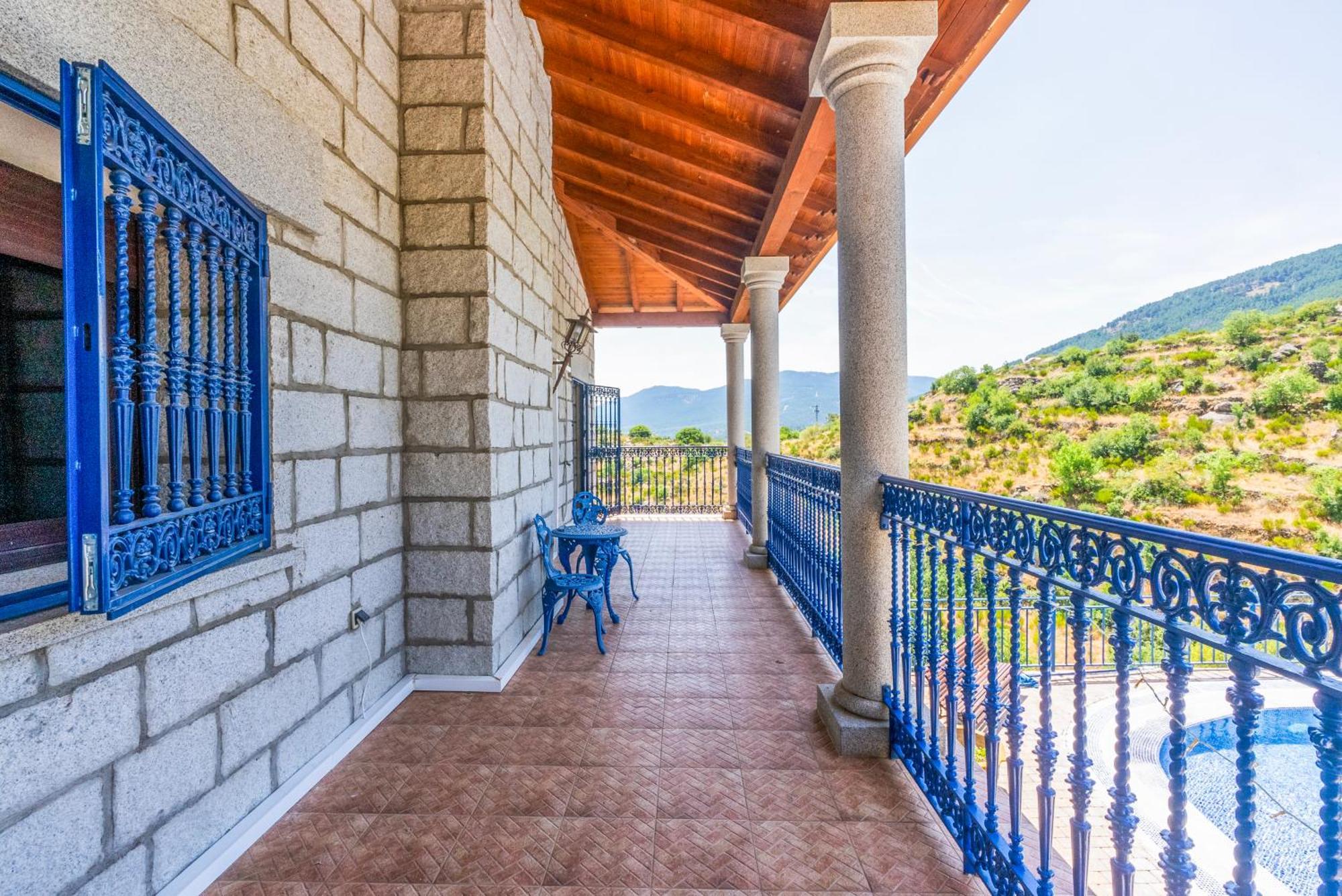 Mansion Con Jacuzzi A 40 Grados, Gran Piscina Y Padel El Tiemblo Exterior foto