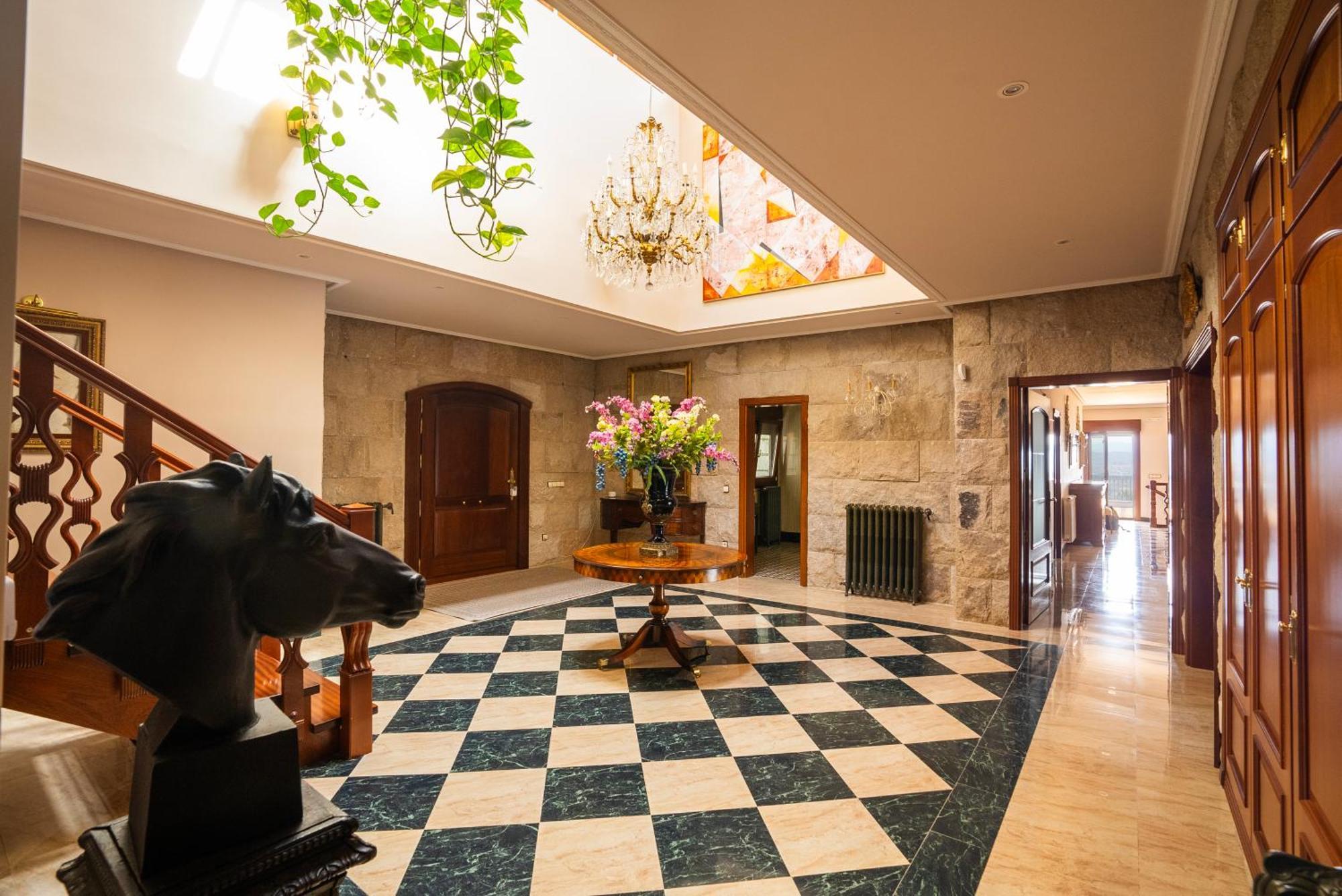 Mansion Con Jacuzzi A 40 Grados, Gran Piscina Y Padel El Tiemblo Exterior foto