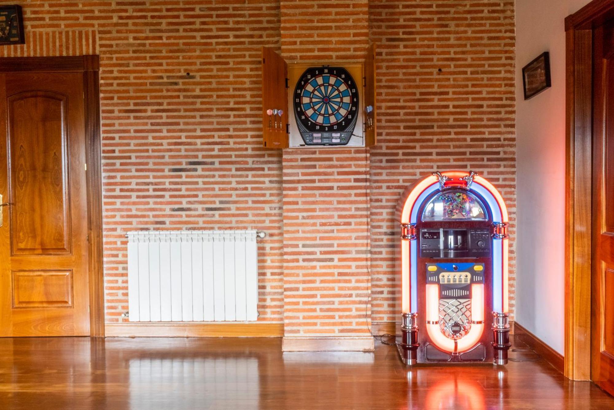 Mansion Con Jacuzzi A 40 Grados, Gran Piscina Y Padel El Tiemblo Exterior foto