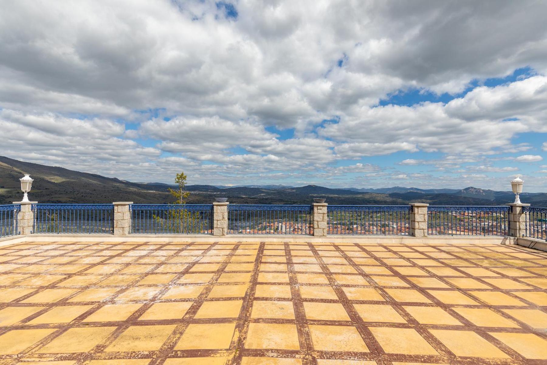 Mansion Con Jacuzzi A 40 Grados, Gran Piscina Y Padel El Tiemblo Exterior foto